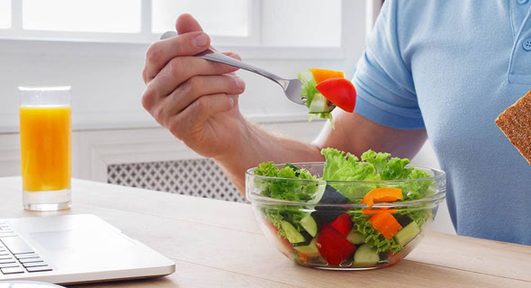 Tips For Eating Healthy When You’re Working From Home